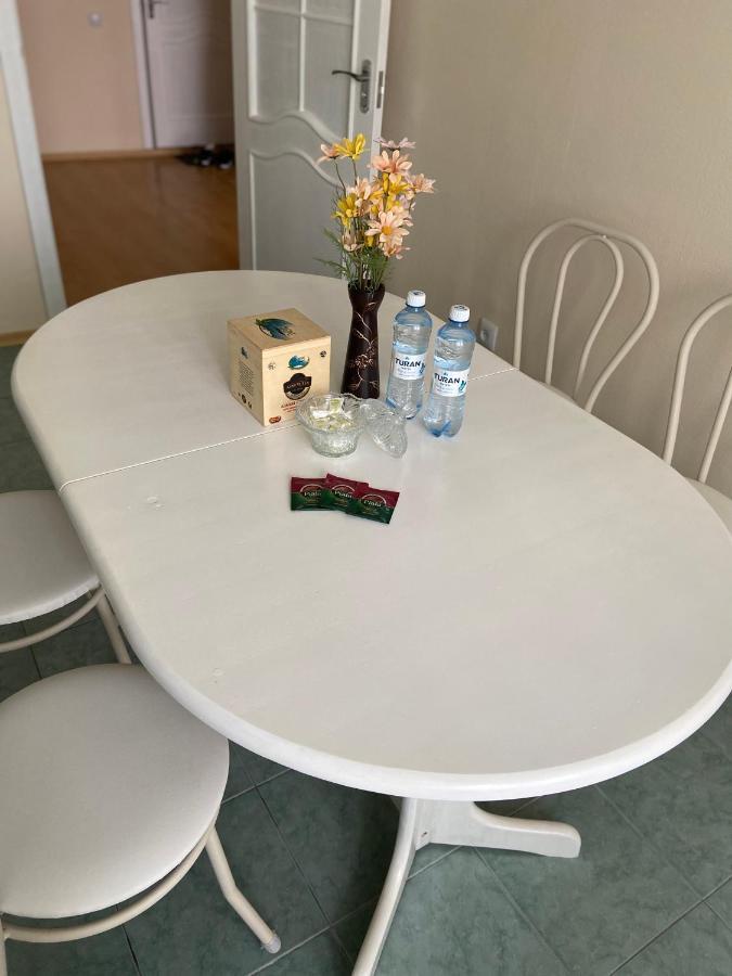 Apartment in the city centre Astana Eksteriør bilde